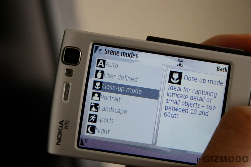 Illustration for article titled Gizmodo's Long-Ass Nokia N95 Review: Why it Rocks, Why it Sucks
